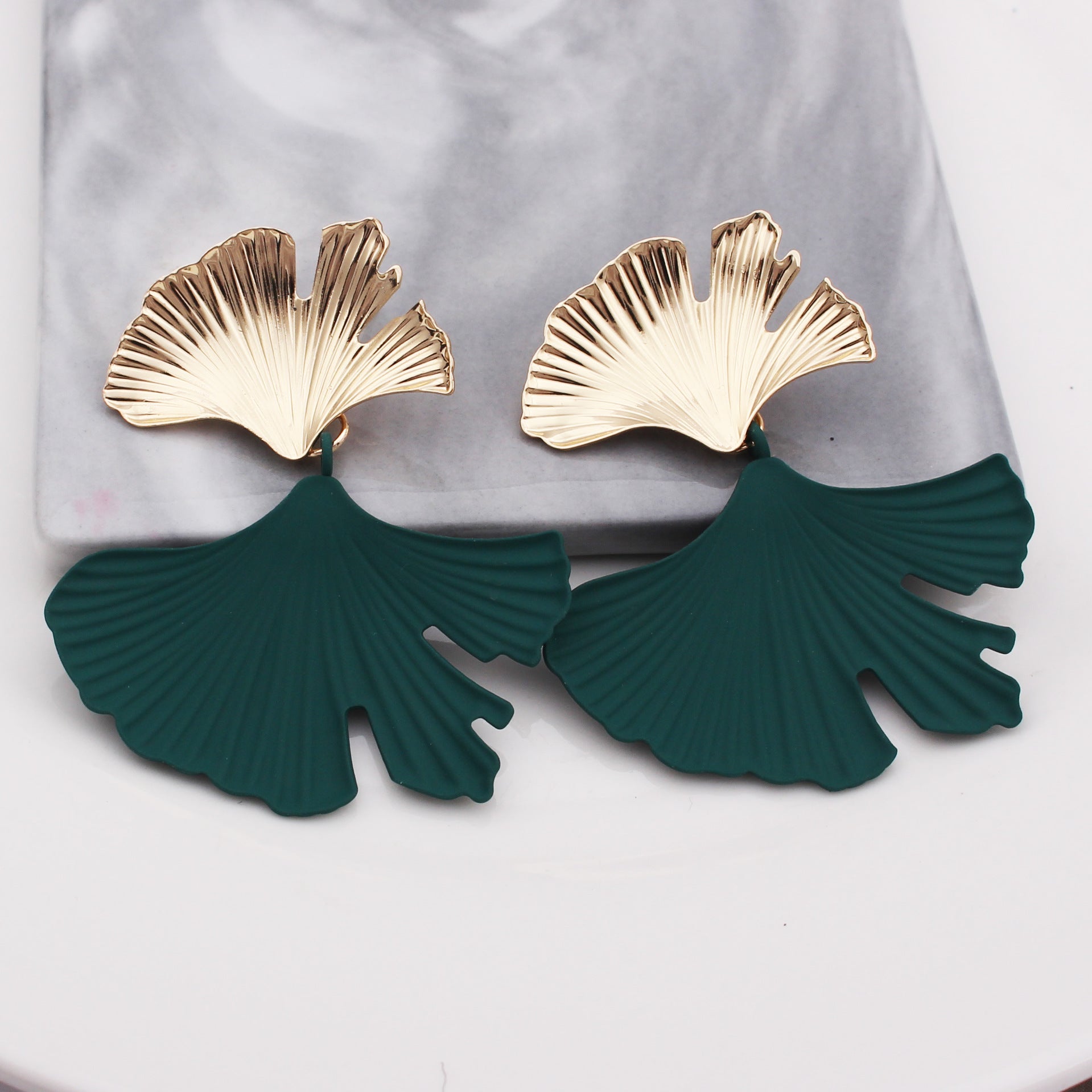 Asymmetric Leaves Ear Studs Cn0212