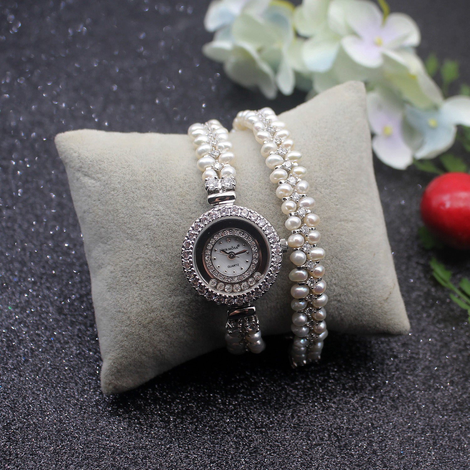Lucky Wheel Freshwater Pearl Long Strap Zircon Women's Watch Cn435