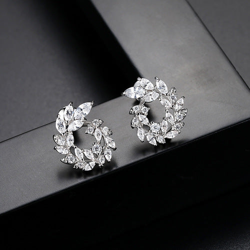 Elegant Copper Earrings Studded with Zircon Leaf Jewelry Cn571