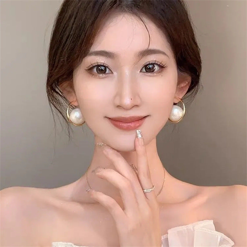 নীচে প্রা