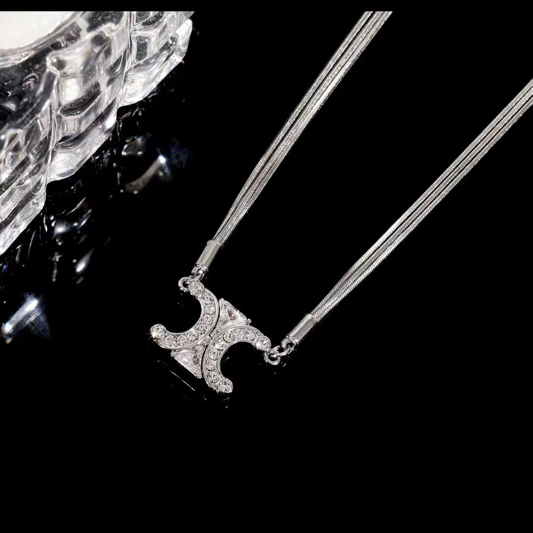 Women's Double C Magnet Necklace Cn354