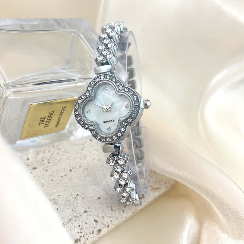 Four-Leaf Clover Diamond Women's Watch Mermaid Strap Quartz Watch Cn433