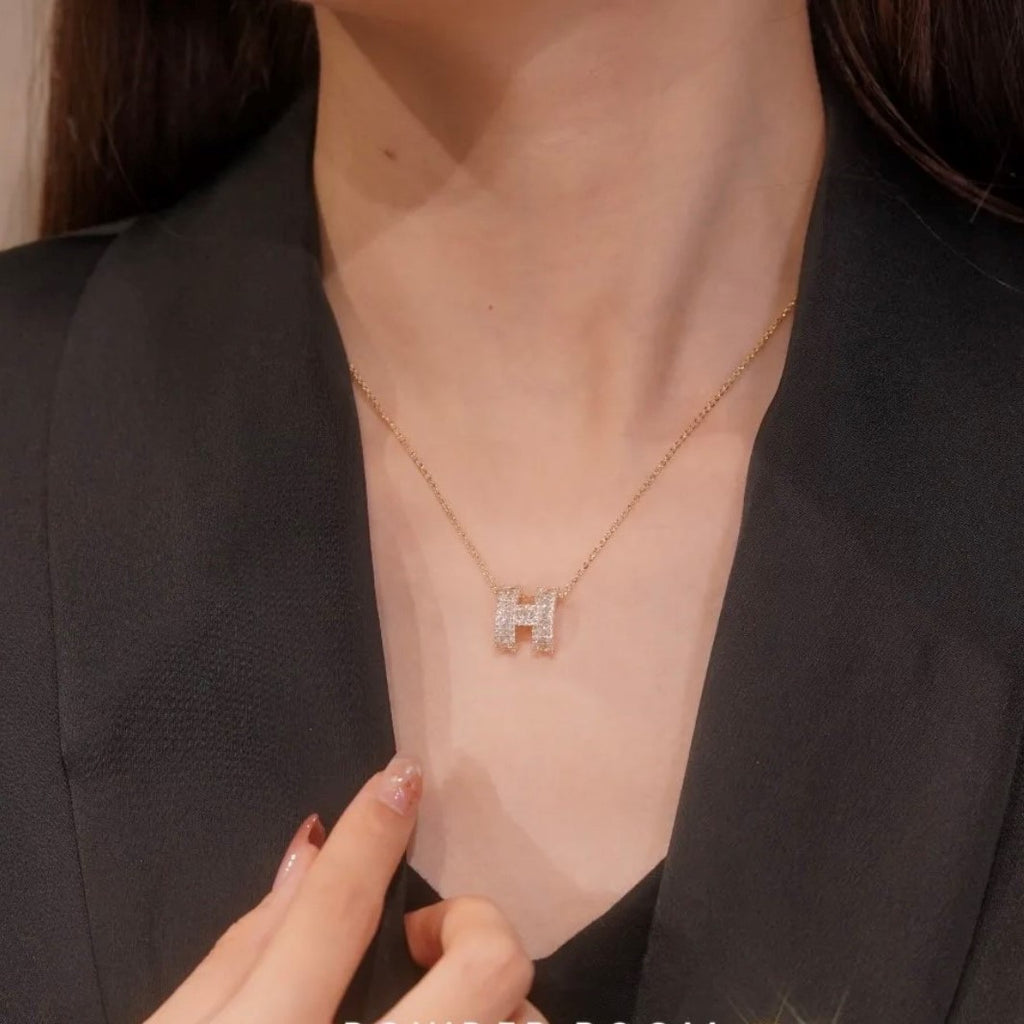 Micro Inlaid Zircon Letter H Necklace Cn426