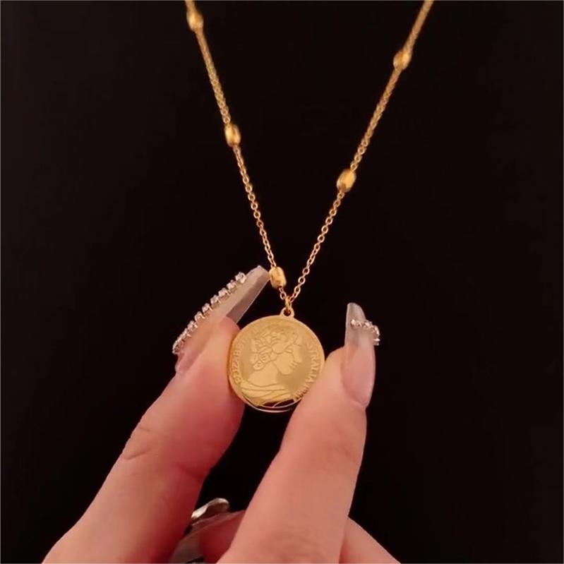 Queen's Head Necklace Cn0270