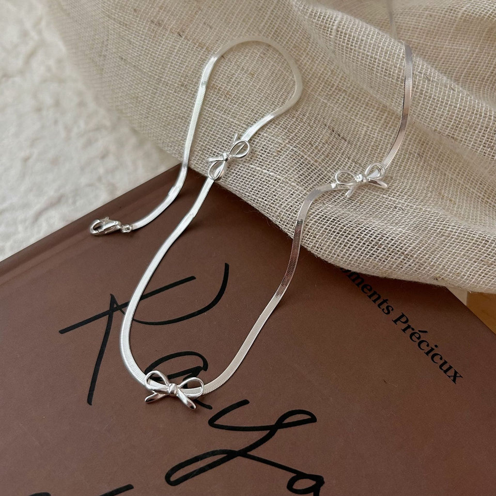 Bow Snake Bones Chain Necklace Cn531