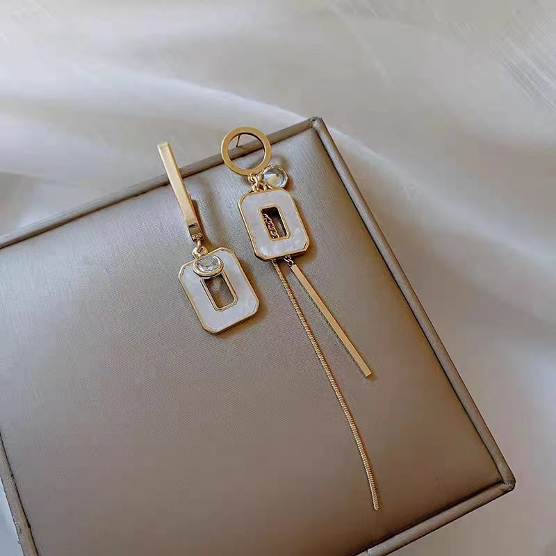 925 Silver Needle Asymmetric Geometric Ear Studs Cn548