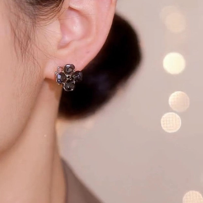 Rotatable Four-Leaf Flower Earrings Cn0112