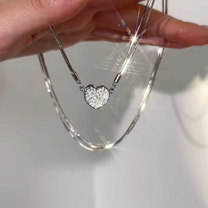 Heart-Shaped Magnetic Necklace Cn0104
