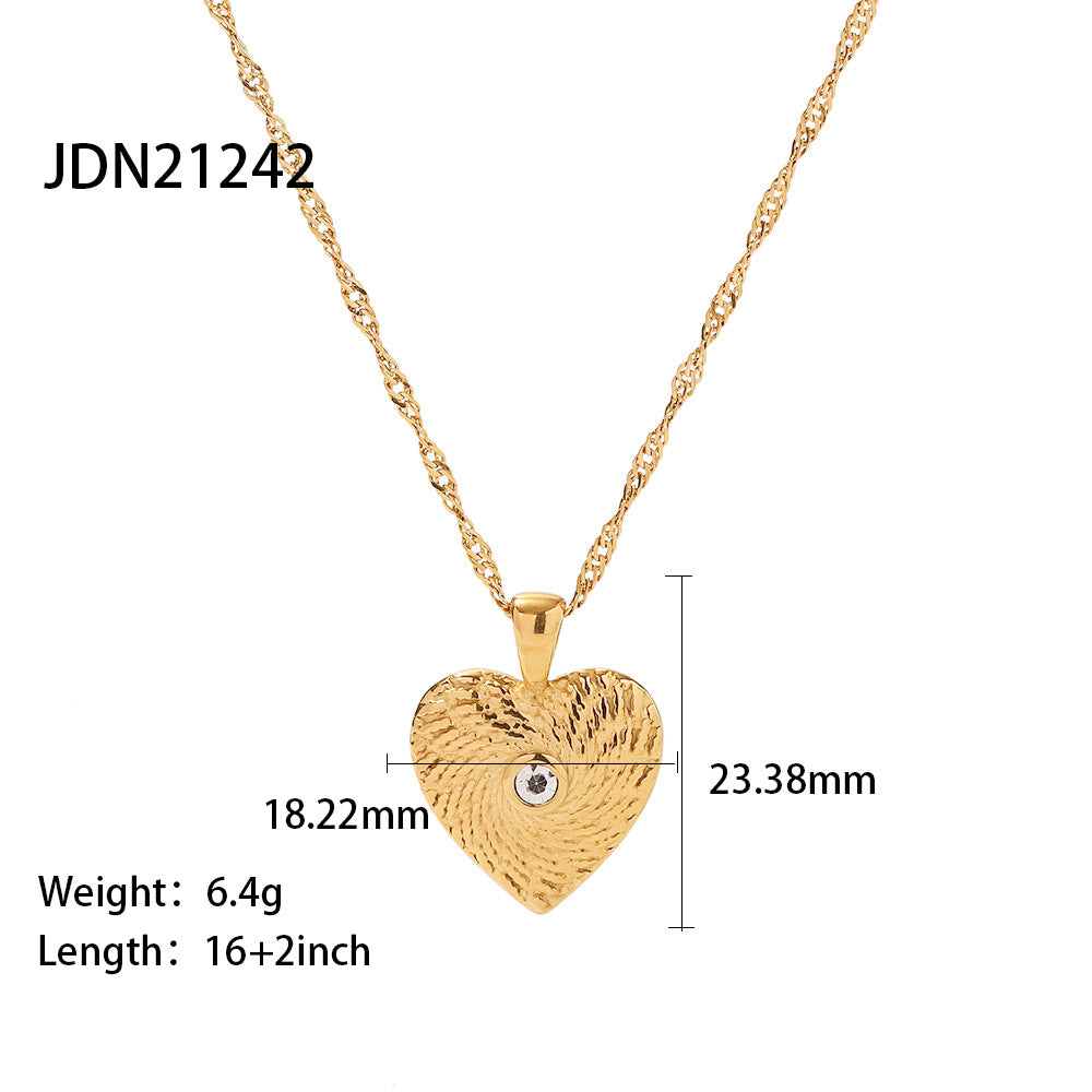 Retro Hemp Flowers Chain Titanium Steel Heart-Shaped Necklace Cn403