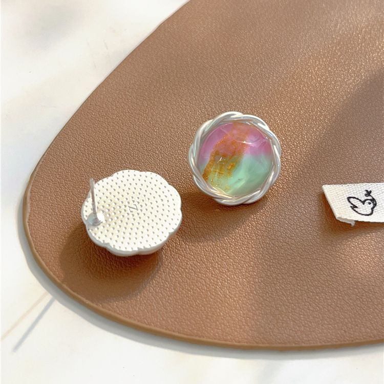 다채로운 버튼 디자인 귀걸이 Cn399