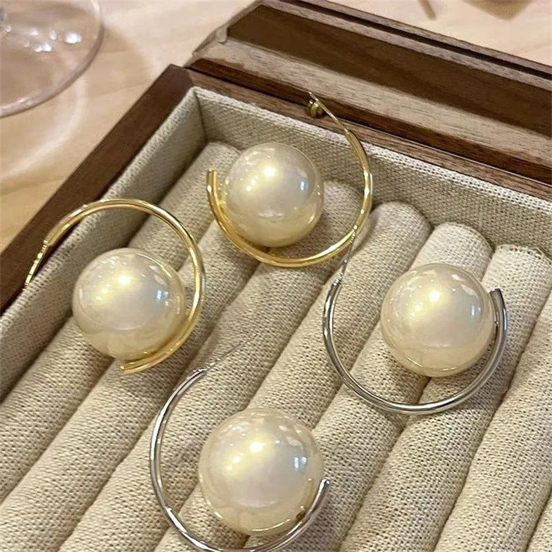 নীচে প্রা