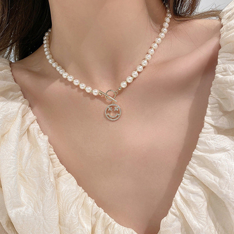 Imitation Pearl Smiley Necklace Cn495