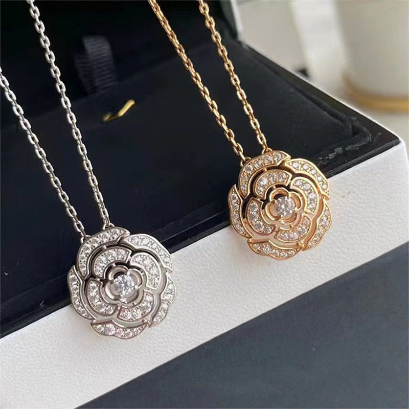Hollow Petal Flower Necklace Cn501