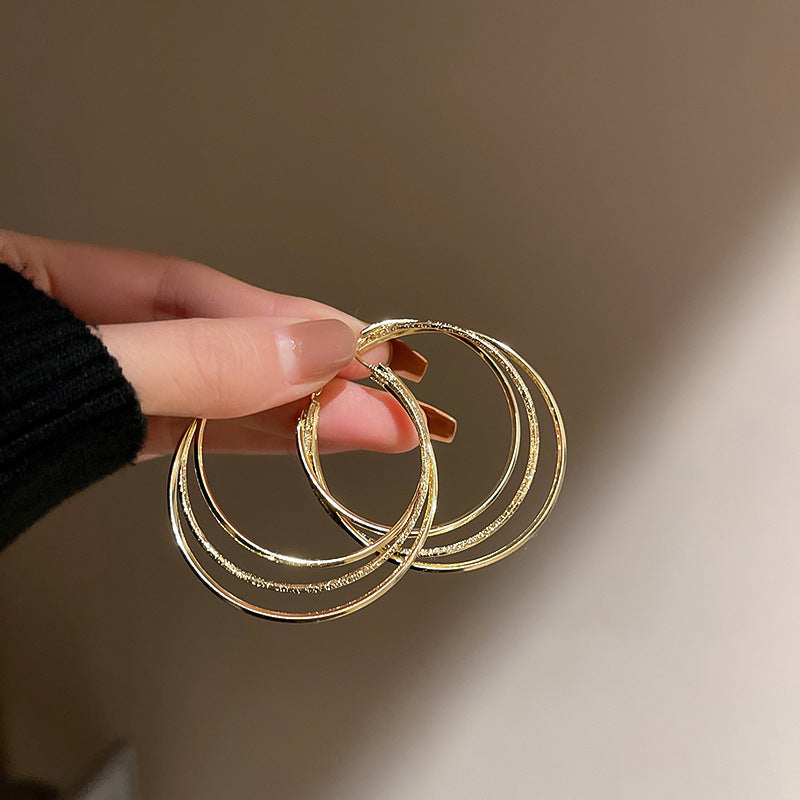 Metal Circle Earrings Cn417