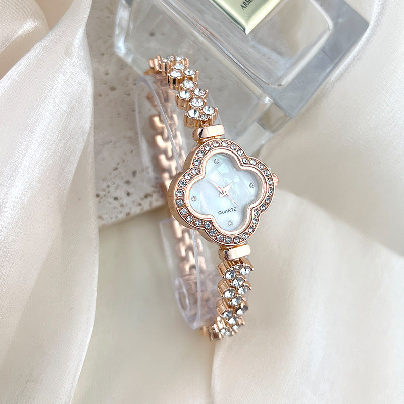 Four-Leaf Clover Diamond Women's Watch Mermaid Strap Quartz Watch Cn433