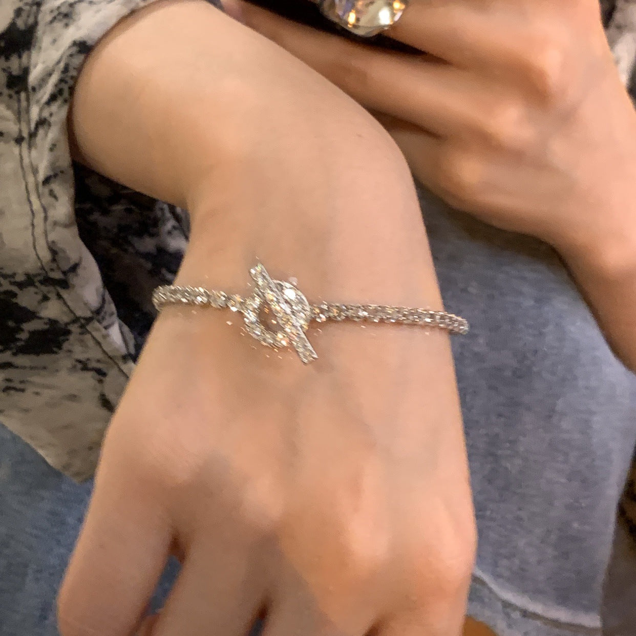 Full Zirconium Niche Design Bracelet Cn468