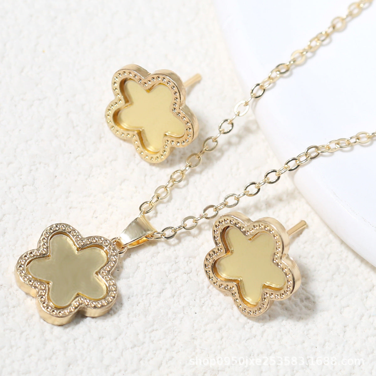 Double-Sided Wide-Brimmed Fritillary Plum Blossom Two-Piece Pendant Necklace Ear Stud Cn0282