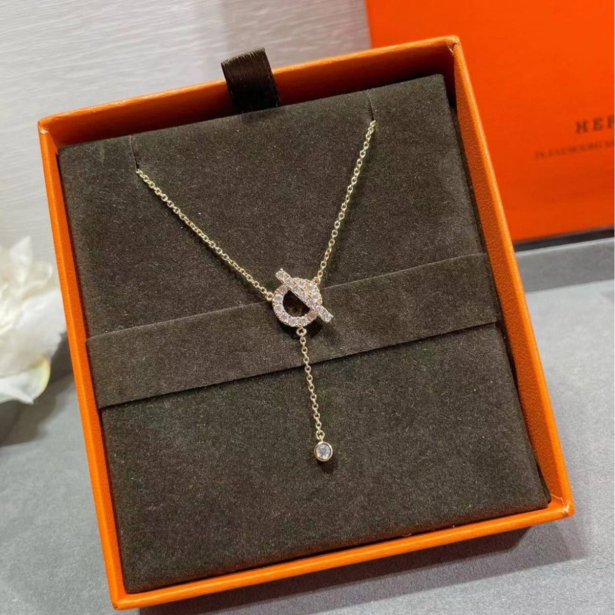 Women's Letter Full Diamond Circle Clavicle Chain Cn442