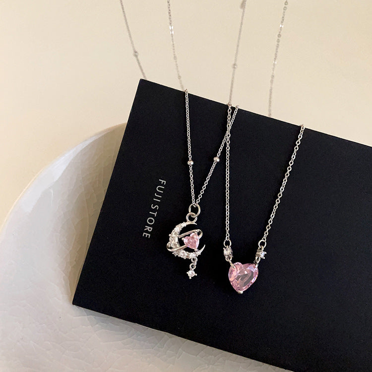 Kalung liontin hati bulan zirkon merah muda Cn337