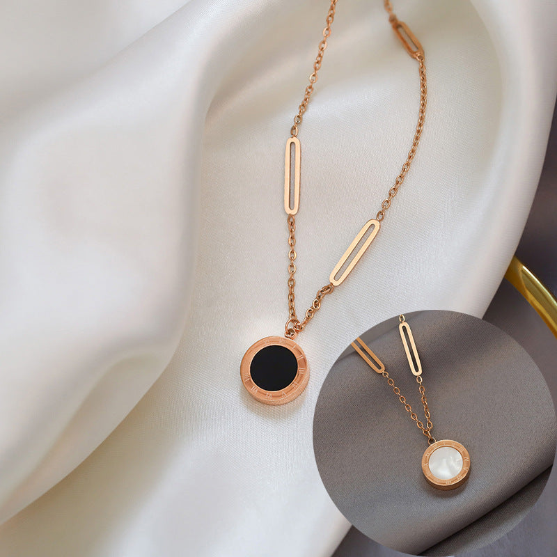 Classic Roman Black and White Double-Sided Design Clavicle Chain Cn0281