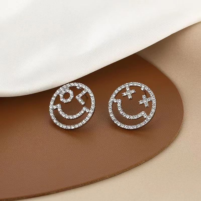 Rhinestone Micro-Inlaid Smiley Face Stud Earrings Cn460