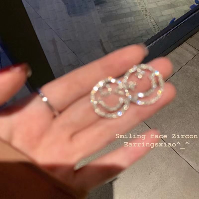 Rhinestone Micro-Inlaid Smiley Face Stud Earrings Cn460