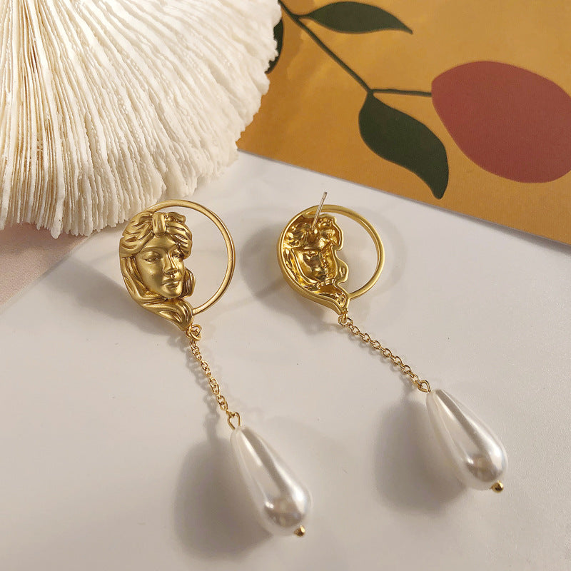 Hollow Portrait Metal Earrings Cn0265