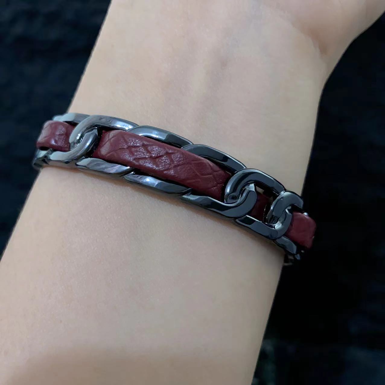 Trendy Cool Dignified Hollow Open Elastic Yellow Bracelet Wine Red Leather Braided Bracelet Cn569