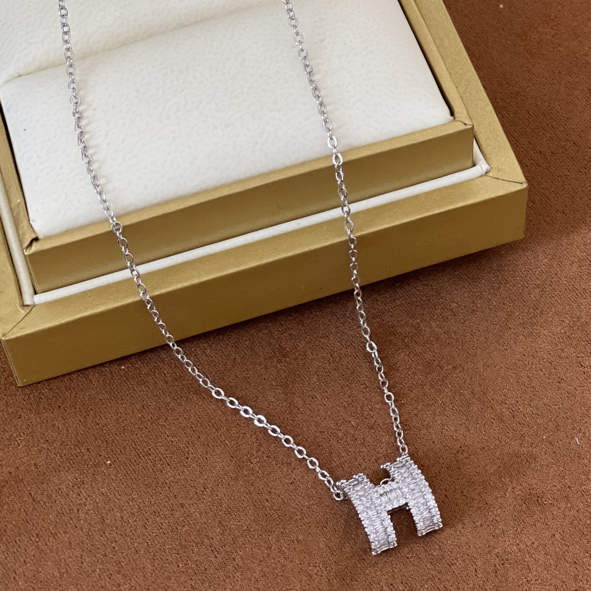 Micro Inlaid Zircon Letter H Necklace Cn426
