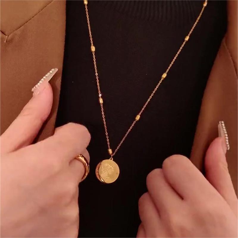 Queen's Head Necklace Cn0270