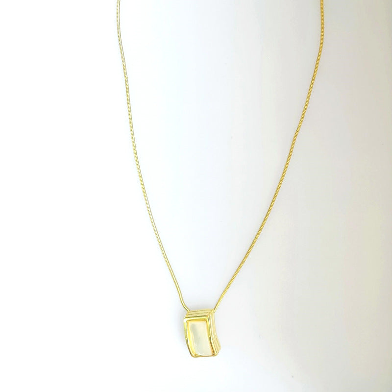 Rectangular Square Shell Necklace Cn557