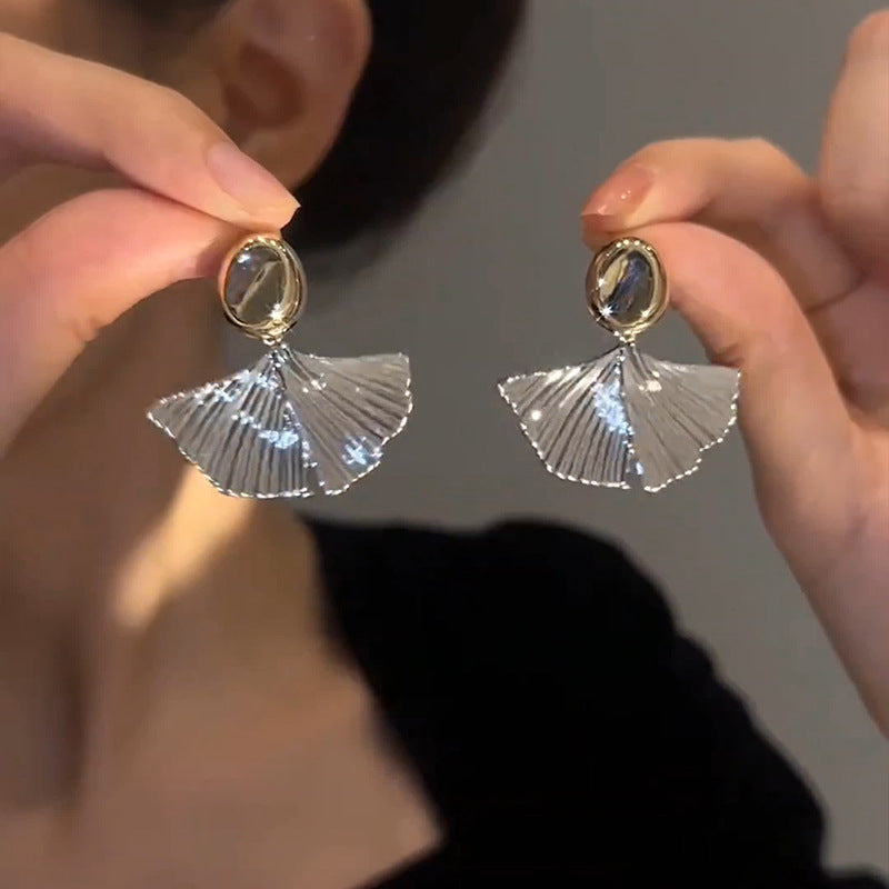 Metalen Ginkgo Blad Oorbellen Cn348