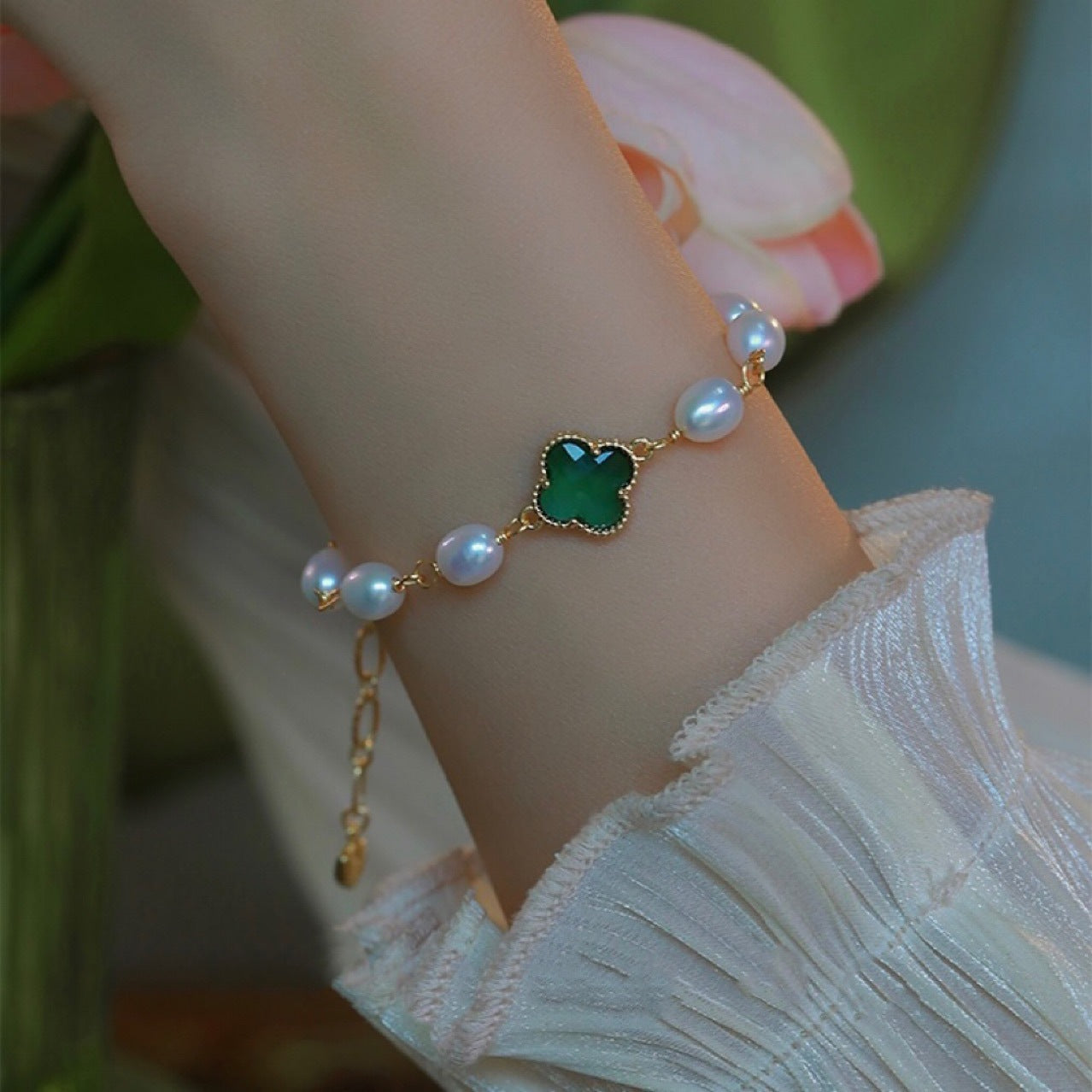 Lucky Four-Leaf Clover Natural Freshwater Pearl Bracelet Cn533