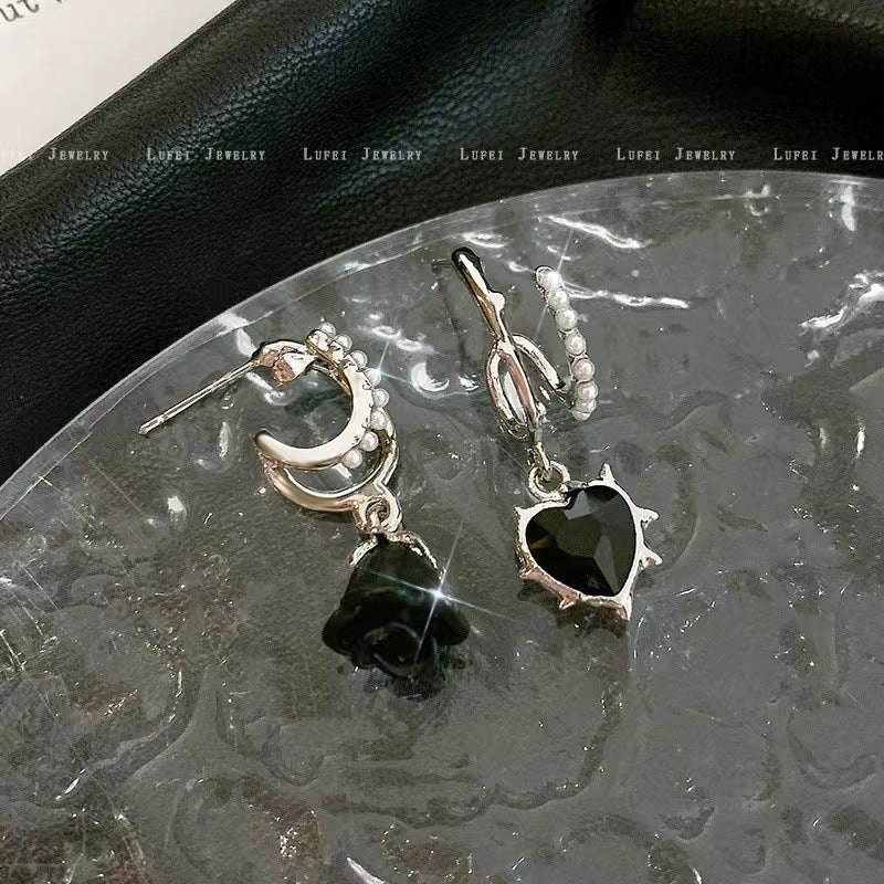 Heart Thorn Rose Vintage Flower Dark Black Earrings Cn519