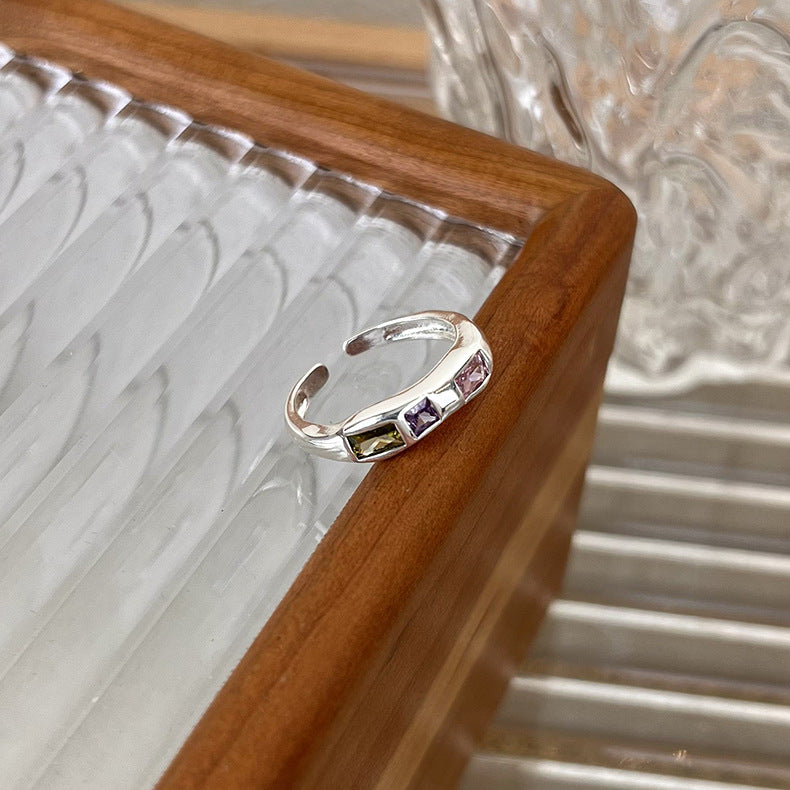 Irregular Matte Color Heart-Shaped Zircon Ring Cn0305