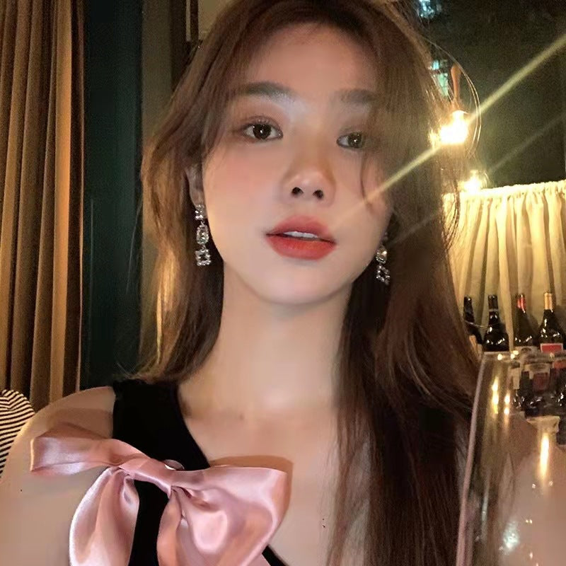 Diamond-Embedded Unique Niche Design Ear Studs Earrings Wholesale Cn523