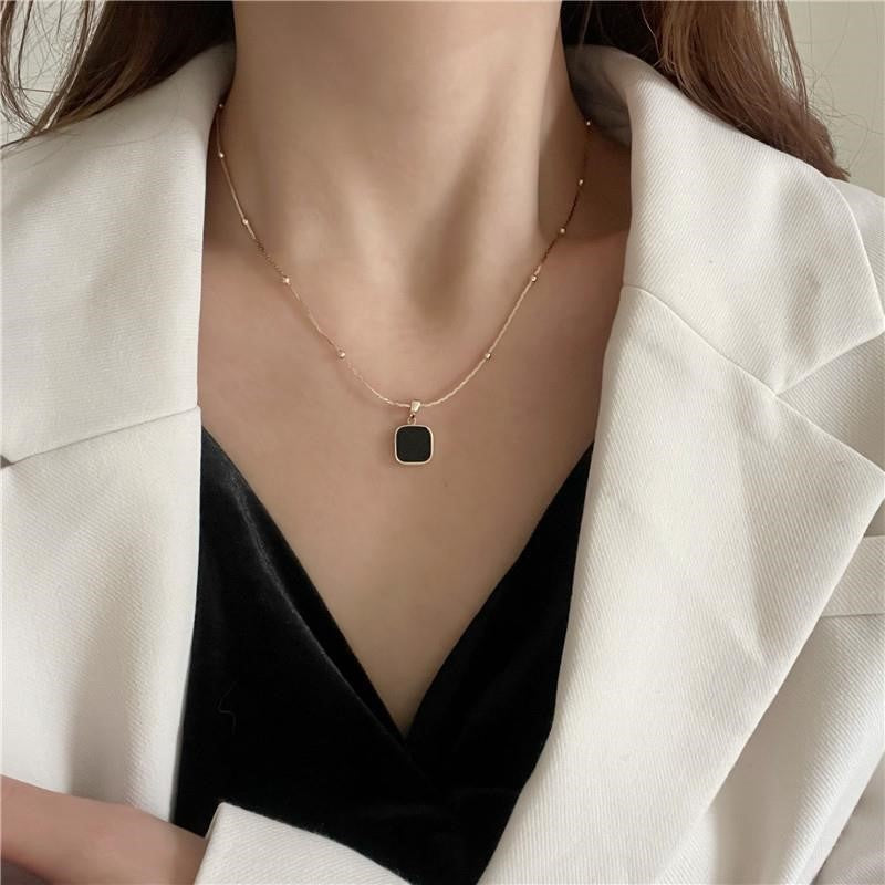 Black Dark Geometric Square Necklace Cn0251
