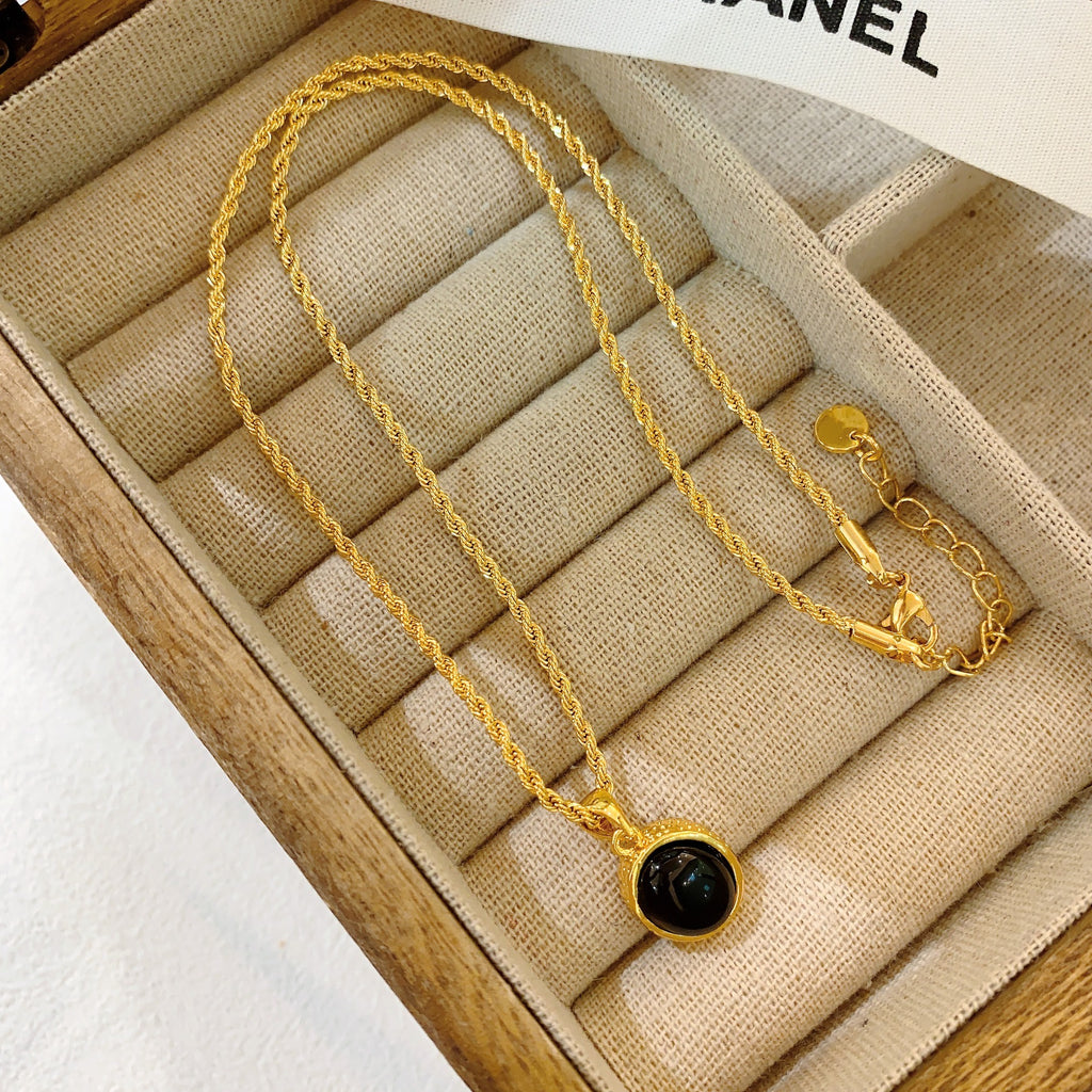 White Shell Necklace Women's French Retro Twin Necklace Clavicle Chain Cn414