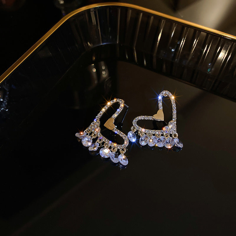Rhinestone Hollow Heart-Shaped Earrings Cn466