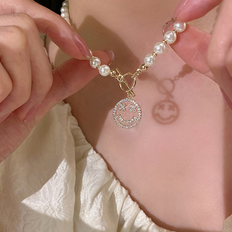 Imitation Pearl Smiley Necklace Cn495