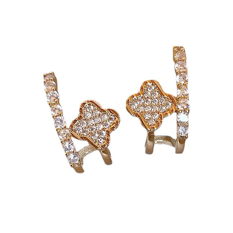 Clover Shiny Diamond Ear Studs Cn418