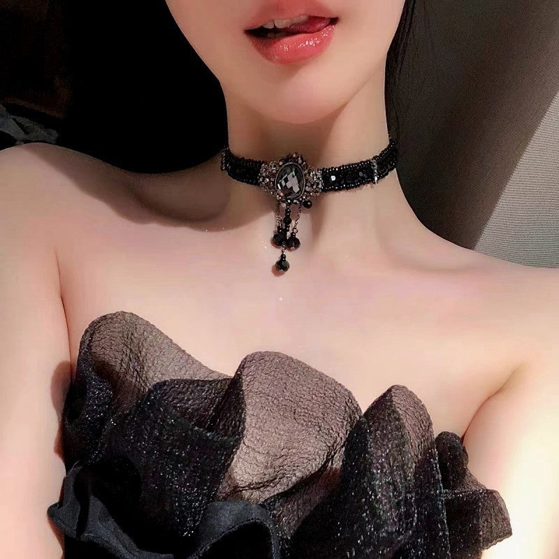 Retro Black & Rhimestone Crystal String Beads Multi-Layer Tassel Clavicle Chain N383