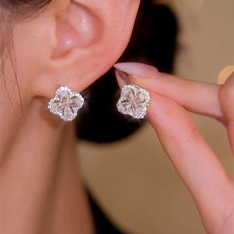 Micro Inlaid Zircon Rotating Four-Leaf Flower Earrings Cn0114