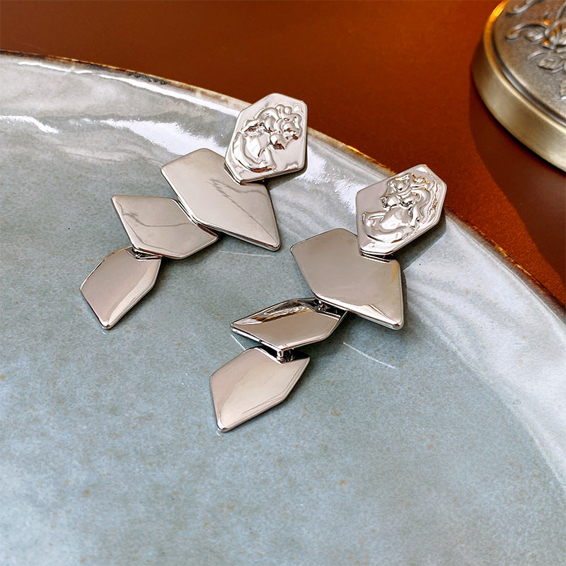 Portrait Irregular Long Tassel Earrings Cn355