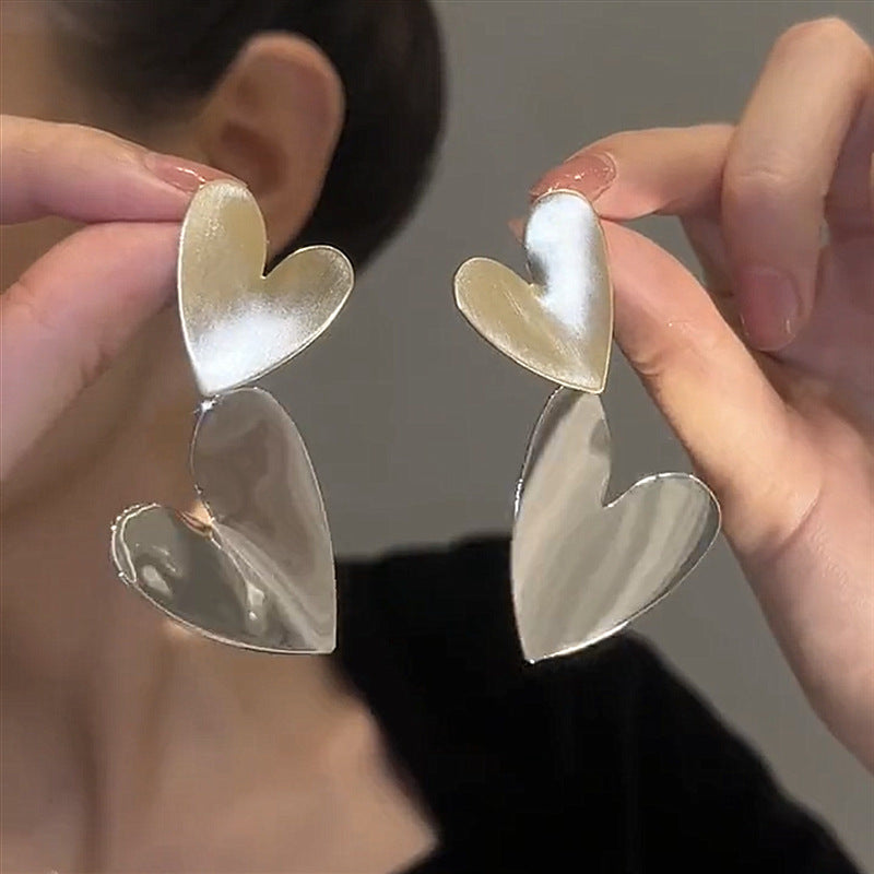 Drei dimensionale Metall liebe gebürstet Ohr stecker Cn352