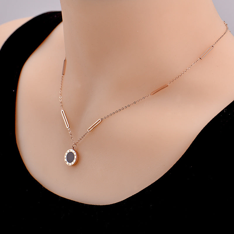 Classic Roman Black and White Double-Sided Design Clavicle Chain Cn0281