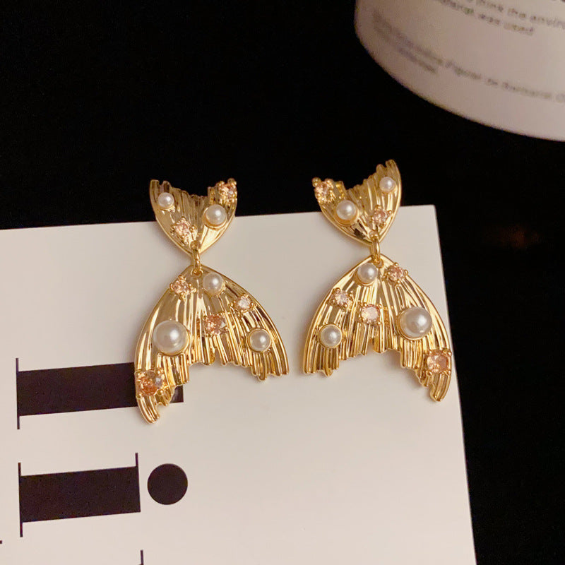 Rhinestone Pearl Fishtail Earrings Cn527