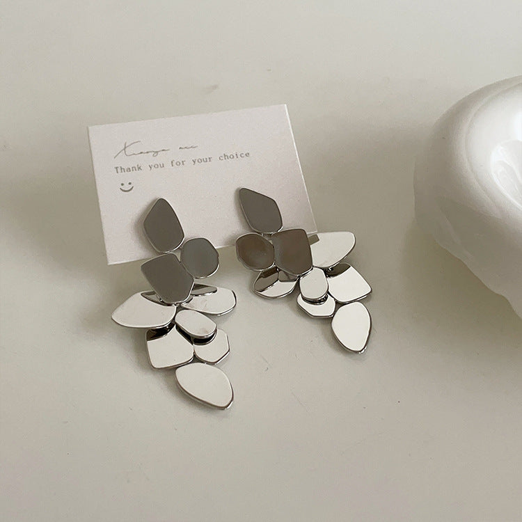 Irregular with Personality Metal Stud Earrings Cn361