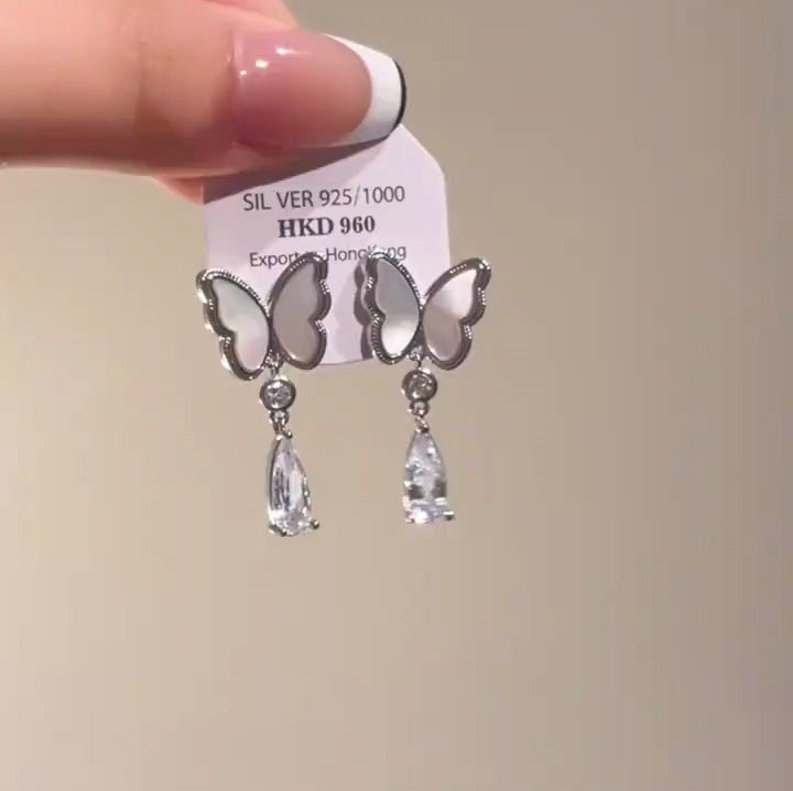 나비 귀걸이 여성 Cn407