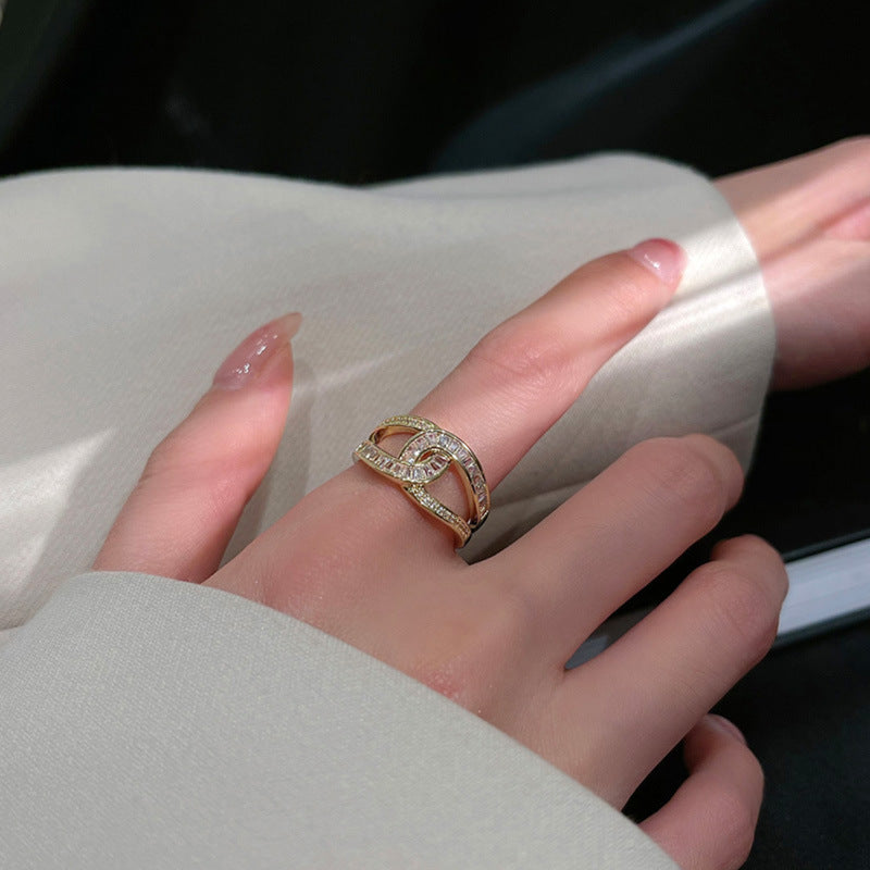 Temperament Open-End Zircon Ring Cn489